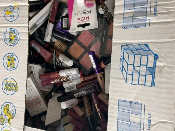 Buy Banana Box Makeup Pallets Online